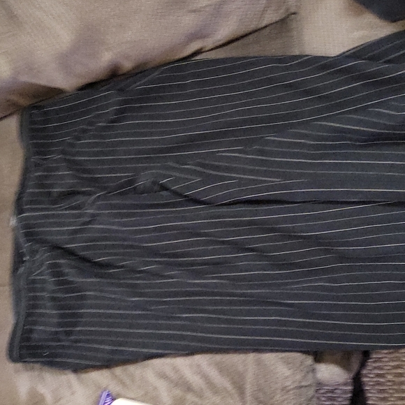 Pin stripped pants - Picture 2 of 4